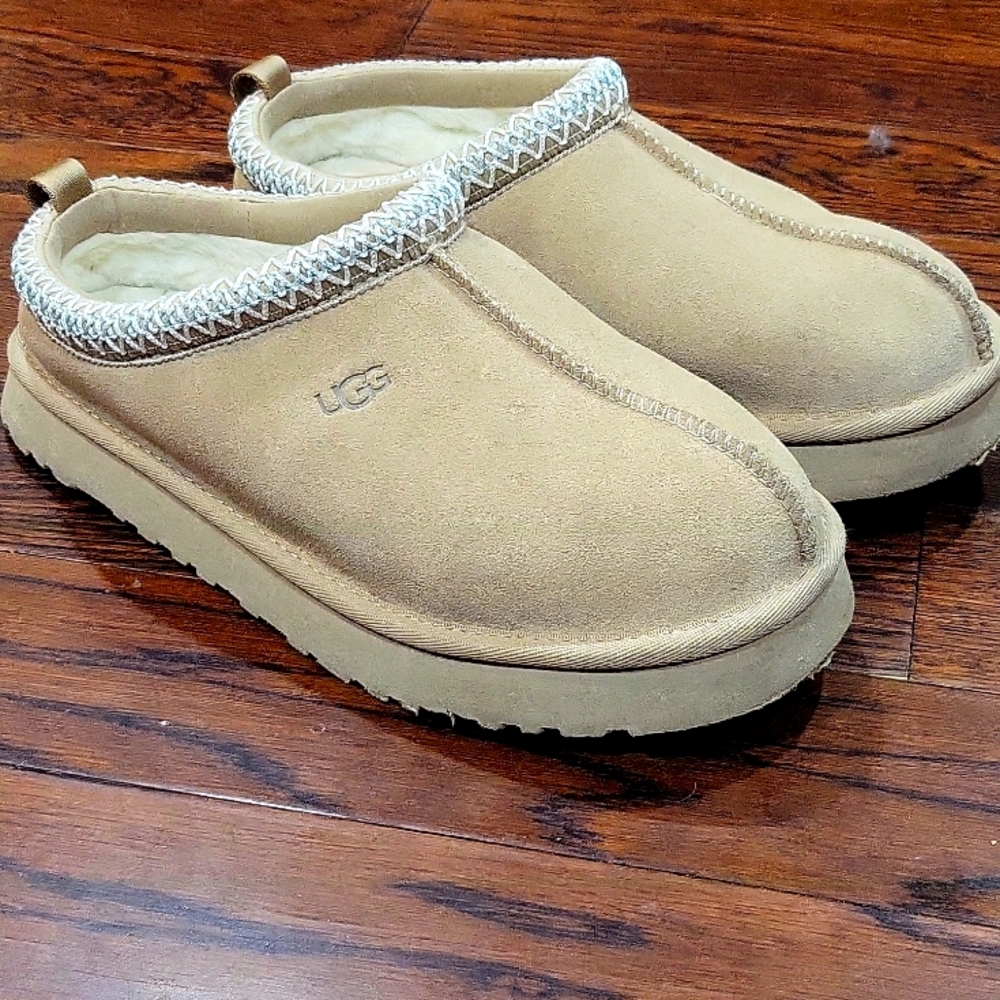 UGG Tazz